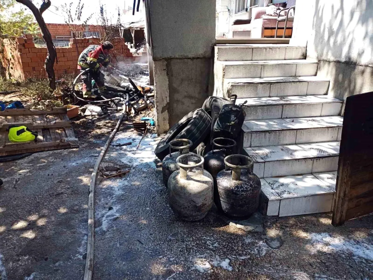 balikesirde-yangin-bodrum-kati-kullanilamaz-hale-geldi-iaLTR1EX.jpg