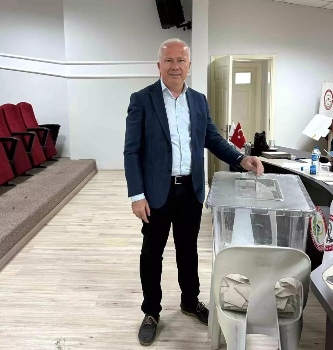 aydin-eczaci-odasinda-sefa-karaarslan-inanc-tazeledi-lHnTky78.jpg
